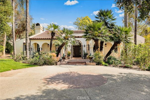 Exterior, Facade, Spanish Mediterranean