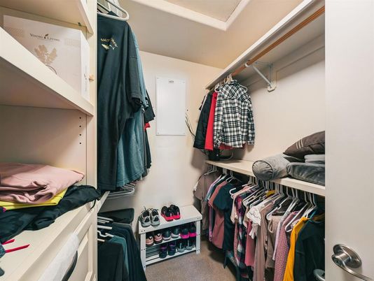 Interior, Walk-in Closets
