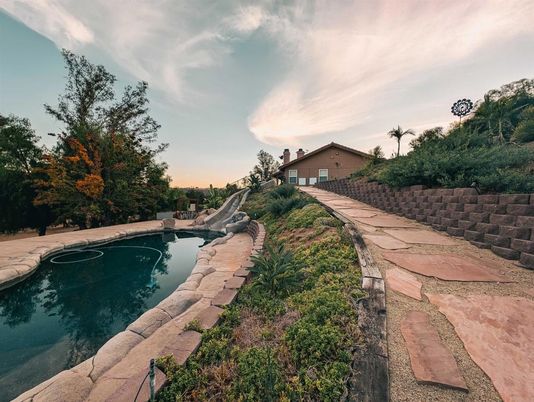 Exterior, Playground, Pool