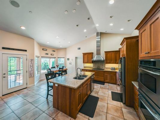 Dining room, Interior, Kitchen, Recessed Lighting