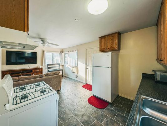 Interior, Kitchen, Living room, Washer