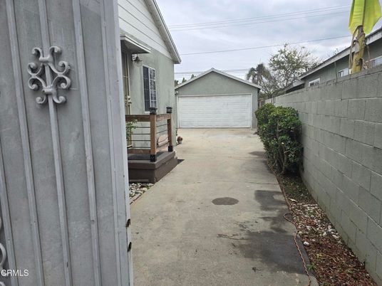 Detached Garage, Exterior