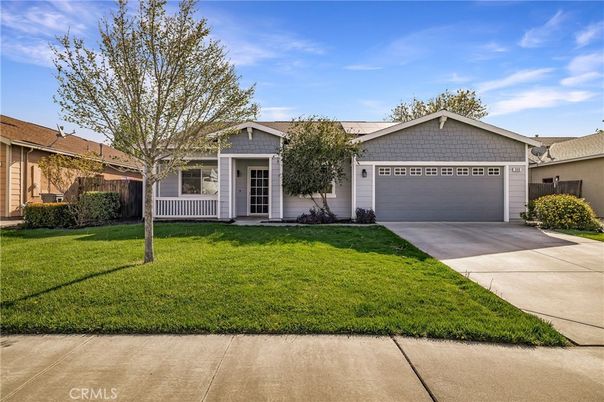 Attached, Exterior, Facade, Ranch