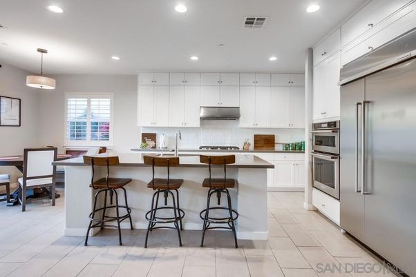 Dining room, Interior, Kitchen, Pendant Lights, Recessed Lighting, Stainless Steel Appliances