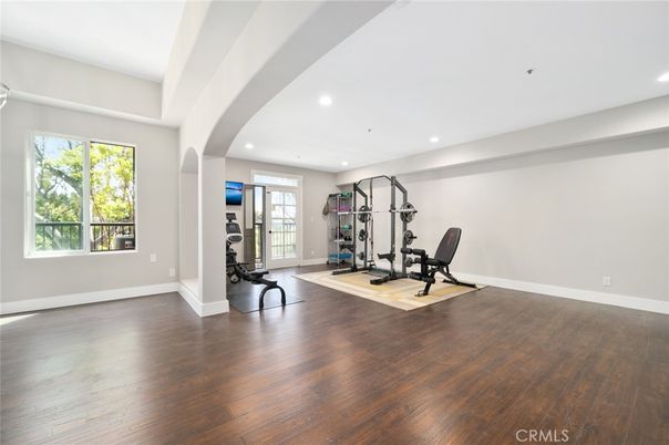 Fitness Equipment, Interior, Recessed Lighting, Wood Texture Flooring
