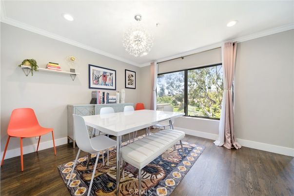 Chandelier, Dining room, Interior, Recessed Lighting, Wood Texture Flooring