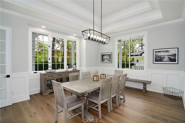Chandelier, Dining room, Interior, Pendant Lights, Recessed Lighting, Wood Texture Flooring