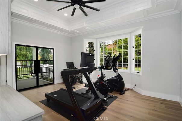 Fitness Equipment, Interior, Recessed Lighting, Wood Texture Flooring