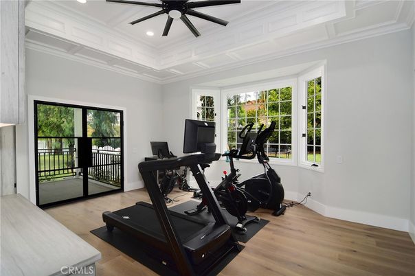 Fitness Equipment, Interior, Recessed Lighting, Wood Texture Flooring