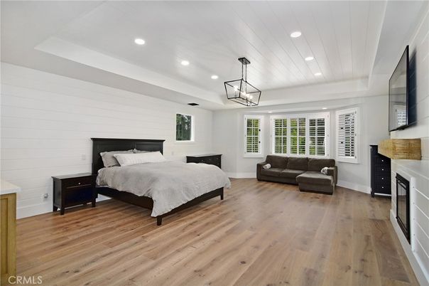 Bedroom, Interior, Pendant Lights, Recessed Lighting, Wood Texture Flooring