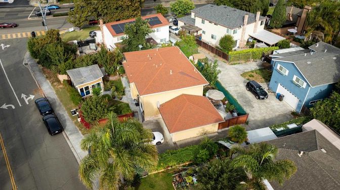 Exterior, Drone