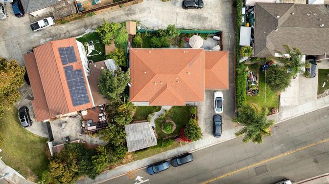 Exterior, Drone