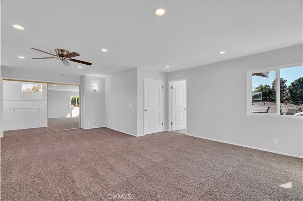 Empty room, Interior, Recessed Lighting