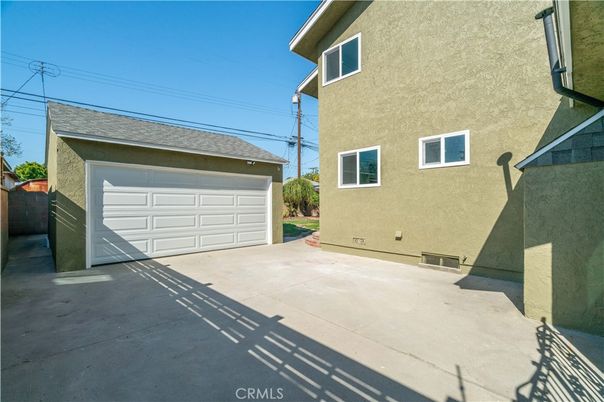 Detached Garage, Exterior