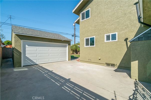 Detached Garage, Exterior