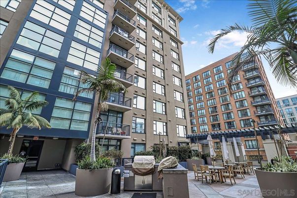Exterior, Facade, Condo Building