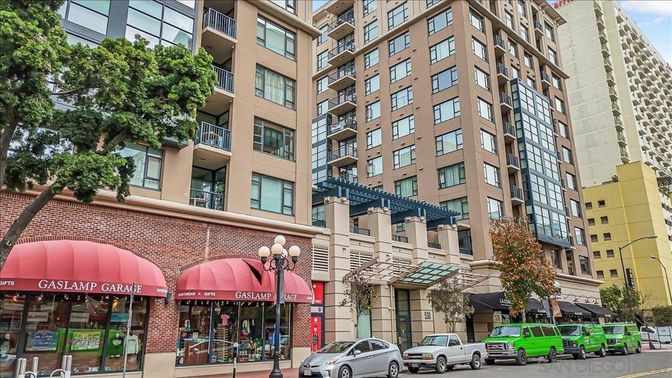 Exterior, Facade, Condo Building
