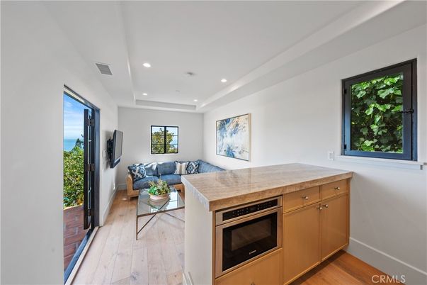 Interior, Living room, Recessed Lighting, Water, Wood Texture Flooring