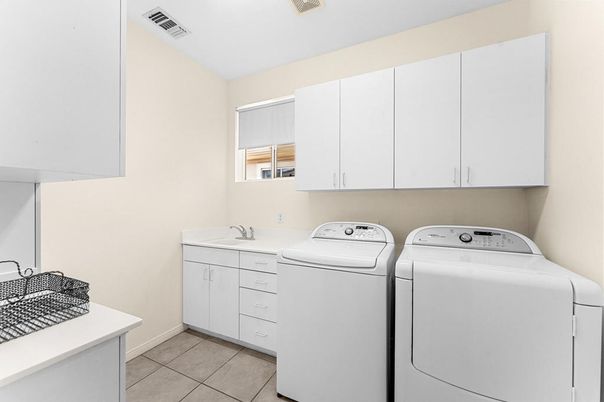 Interior, Washer