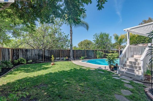 Backyard, Exterior, Pool