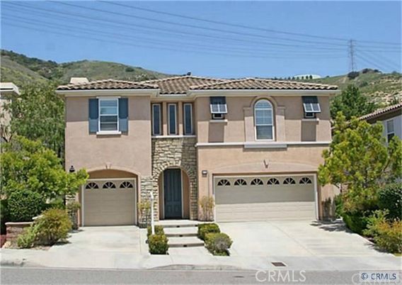 Attached, Exterior, Facade, Mediterranean