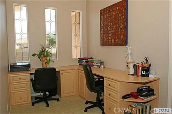 Home Office, Interior