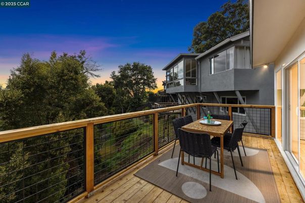 Exterior, Wood Texture Flooring