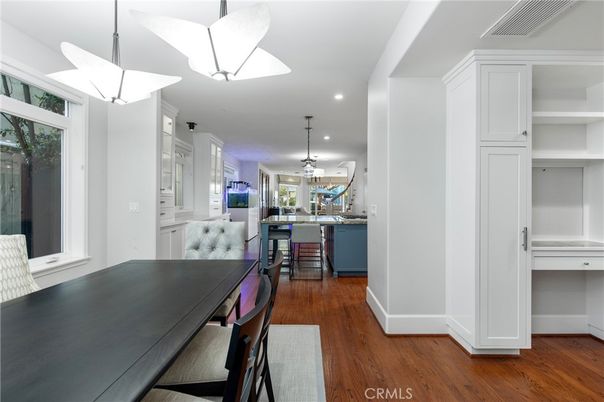 Dining room, Interior, Kitchen, Pendant Lights, Recessed Lighting, Wood Texture Flooring