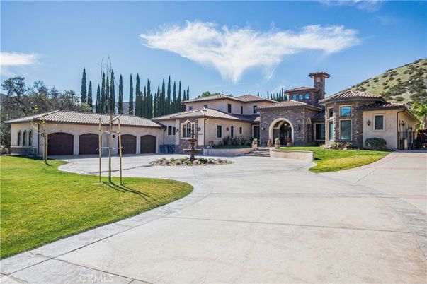 Backyard, Exterior, Facade, Mediterranean