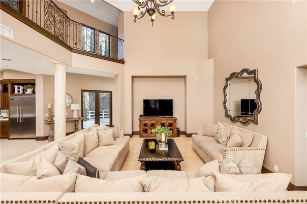 Chandelier, Interior, Living room