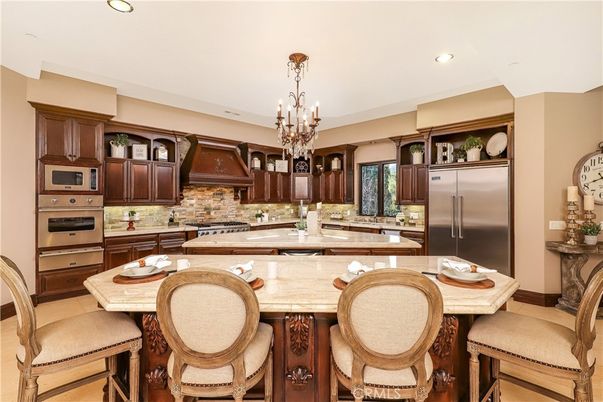 Chandelier, Dining room, Interior, Kitchen, Recessed Lighting, Stainless Steel Appliances