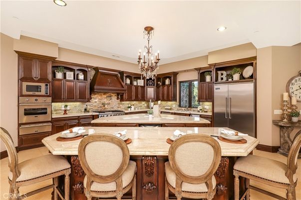 Chandelier, Dining room, Interior, Kitchen, Recessed Lighting, Stainless Steel Appliances