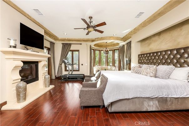 Bedroom, Fireplace, Interior, Recessed Lighting, Wood Texture Flooring