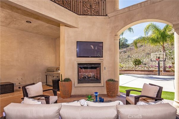 Exterior, Fireplace