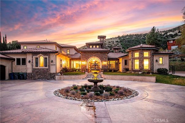 Backyard, Exterior, Facade, Mediterranean