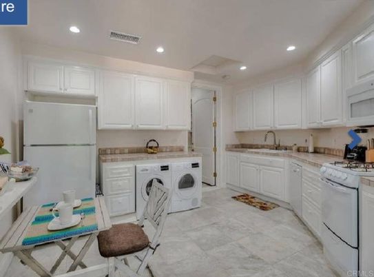Interior, Kitchen, Recessed Lighting, Washer