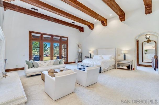 Bedroom, Interior, Living room, Recessed Lighting, Wooden Beams