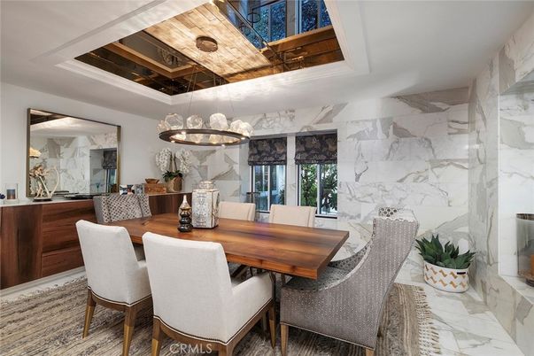 Chandelier, Dining room, Interior, Marble, Marble Walls