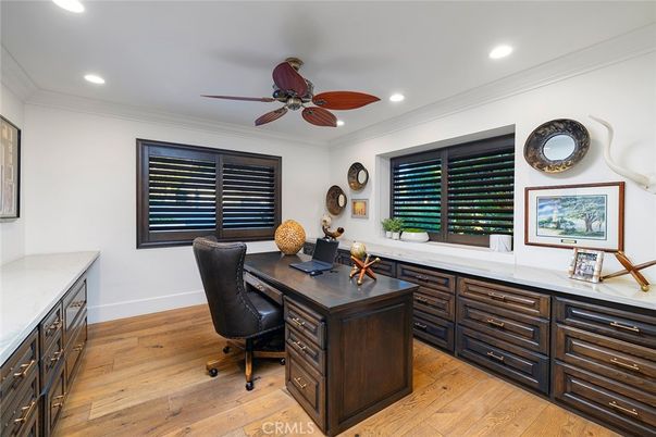 Home Office, Interior, Recessed Lighting, Wood Texture Flooring