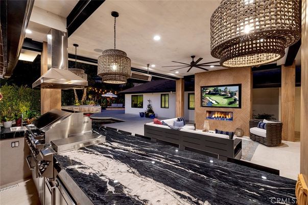 Fireplace, Interior, Living room, Pendant Lights, Recessed Lighting