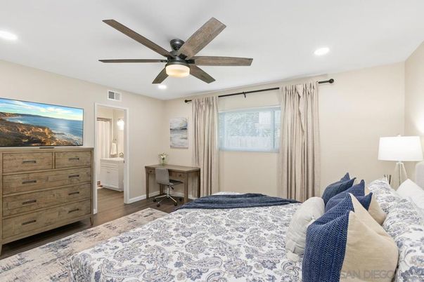 Bedroom, Home Office, Interior, Recessed Lighting, Wood Texture Flooring