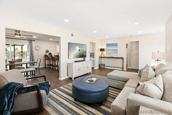 Dining room, Interior, Living room, Recessed Lighting, Wood Texture Flooring