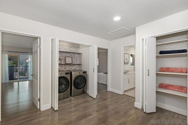 Interior, Recessed Lighting, Utility Closets, Washer, Wood Texture Flooring