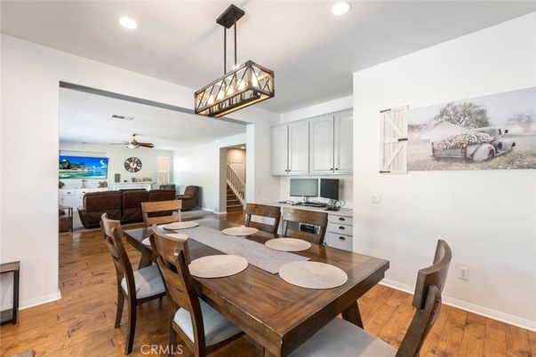 Dining room, Interior, Kitchen, Pendant Lights, Recessed Lighting, Wood Texture Flooring