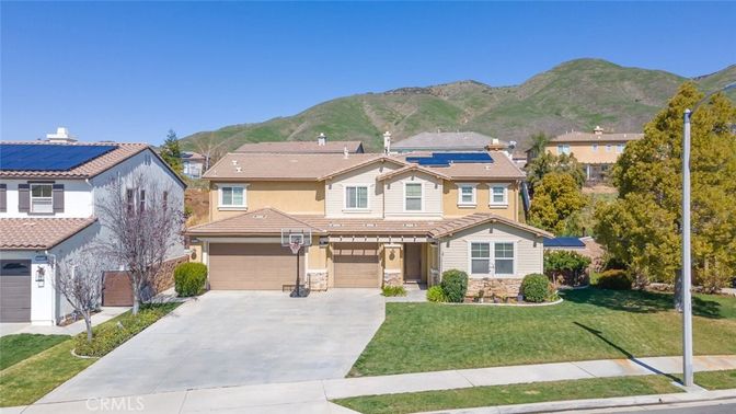 Attached, Exterior, Facade, Solar Panels, Mediterranean