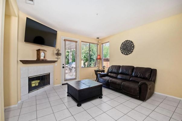 Fireplace, Interior, Living room