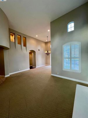 Chandelier, Empty room, Interior, Recessed Lighting