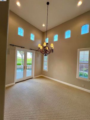 Chandelier, Empty room, Interior, Recessed Lighting