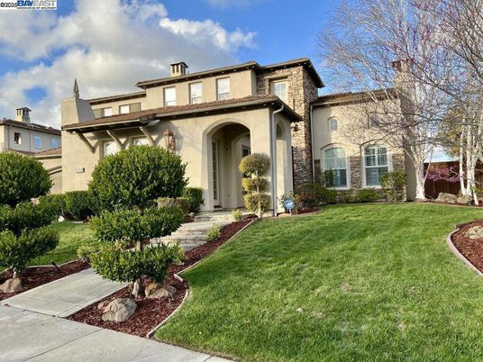 Backyard, Exterior, Facade, Mediterranean