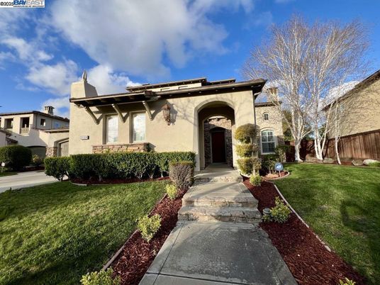 Backyard, Exterior, Facade, Mediterranean